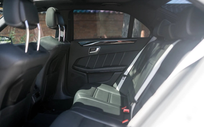 Mercedes-Benz Klasa E cena 279000 przebieg: 53800, rok produkcji 2015 z Oleśnica małe 172